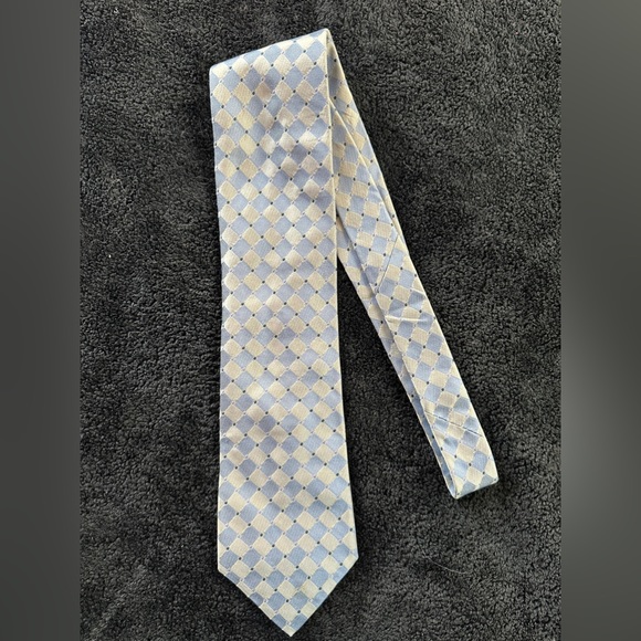 Ike Behar Geometric Diamond Silver Tie - Picture 3 of 4